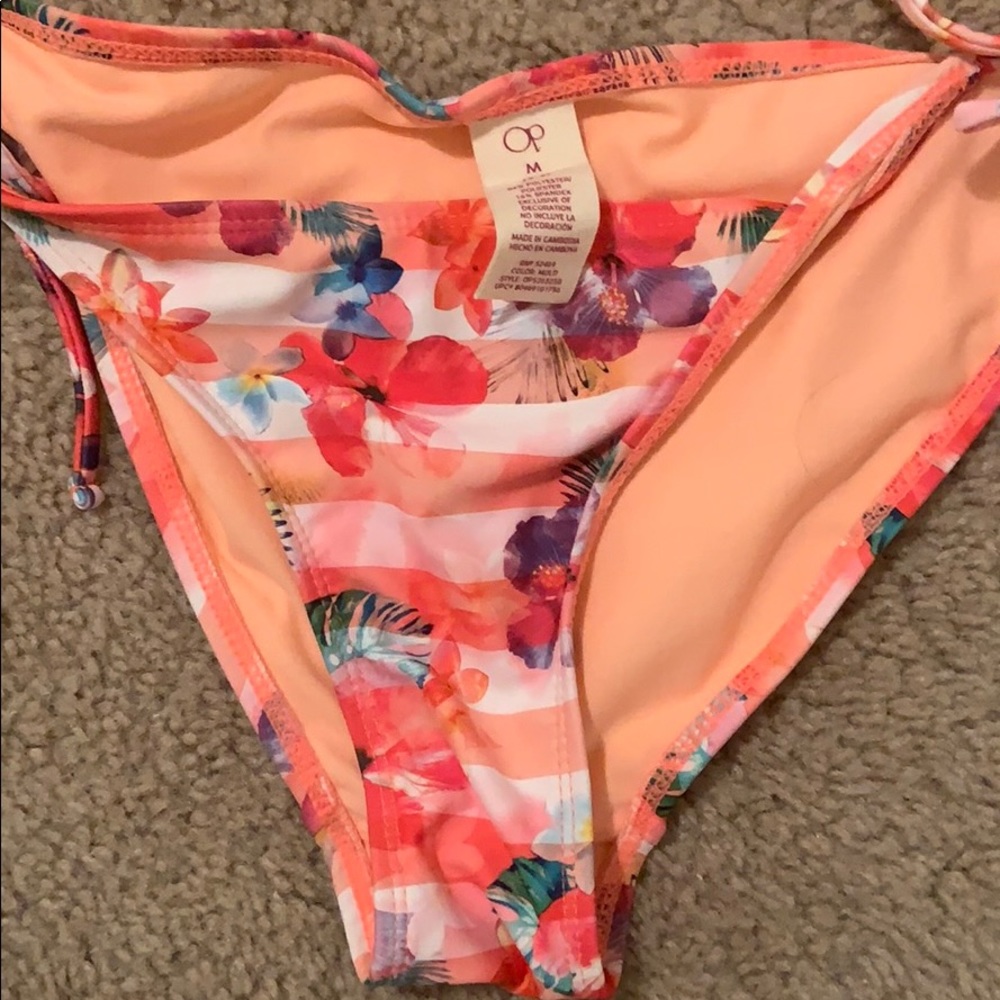 OP bathing suit - Picture 2 of 3
